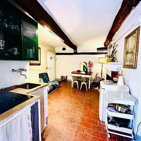 Antica Dimora Del'600 Centro Storico